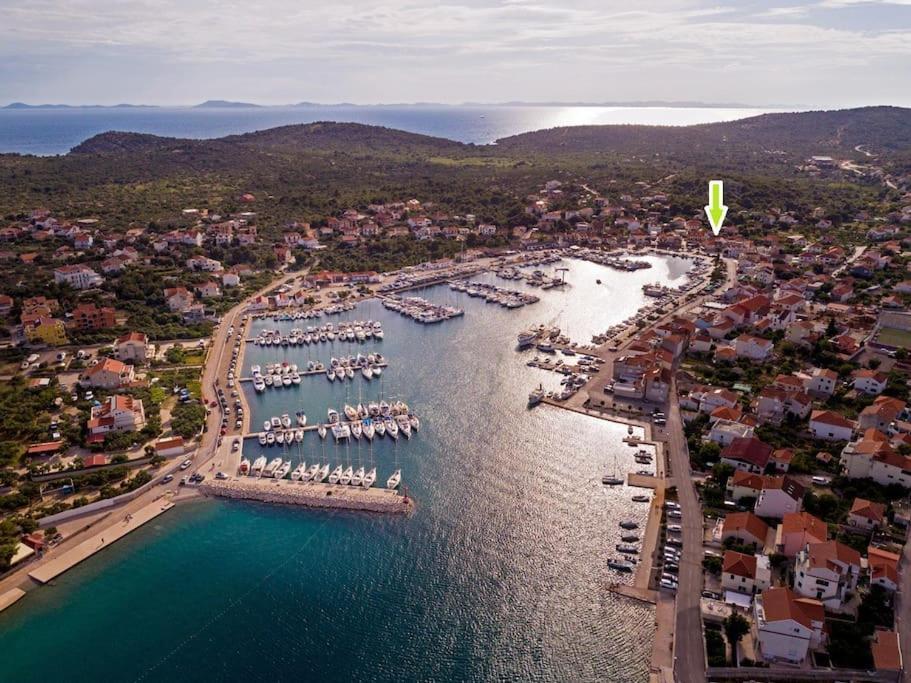 Charming Traditional Townhouse - Holiday Home Kata Jezera Εξωτερικό φωτογραφία