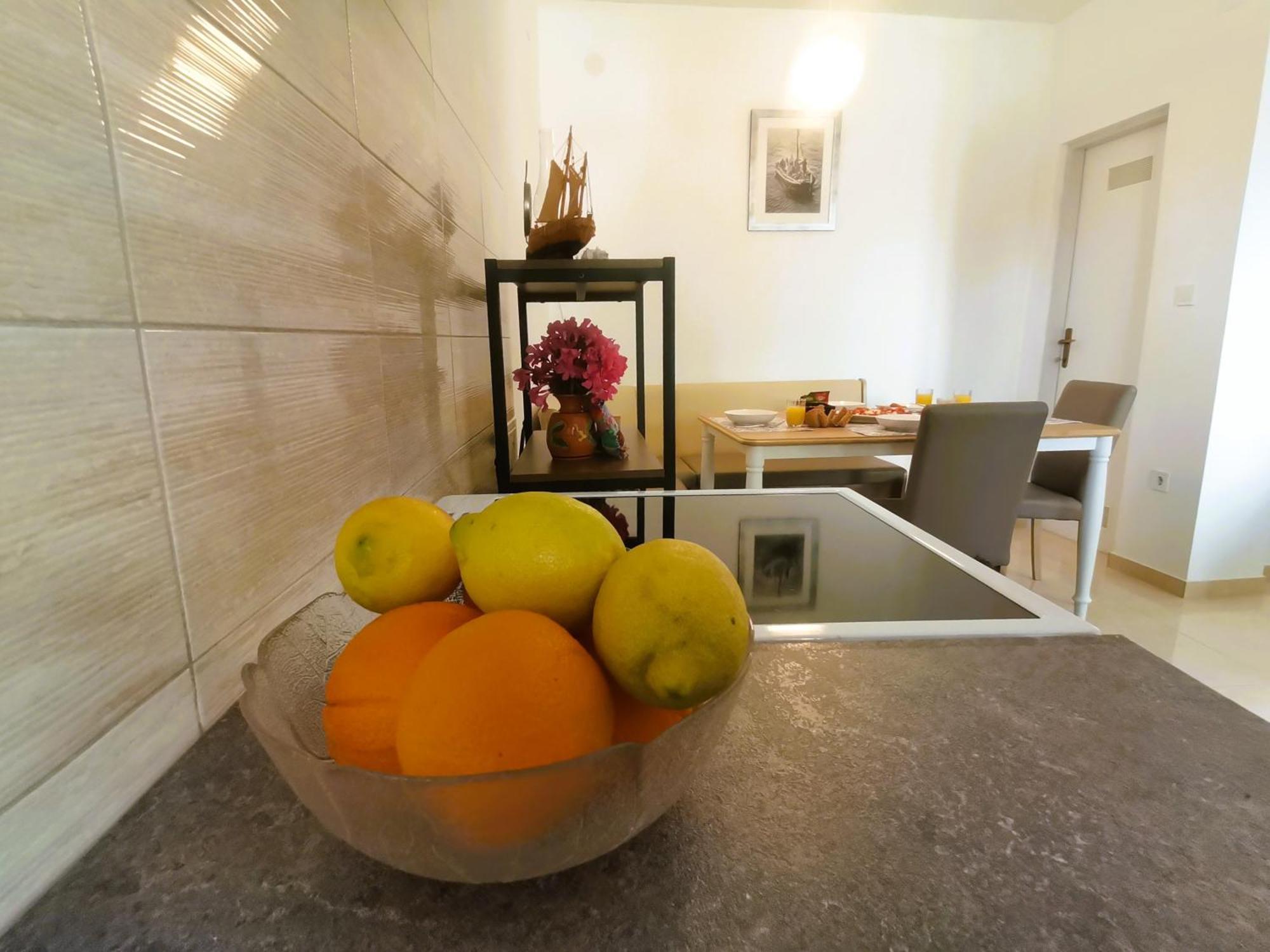 Charming Traditional Townhouse - Holiday Home Kata Jezera Εξωτερικό φωτογραφία